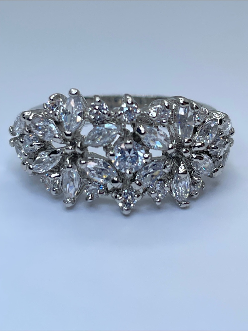 Swarovski Crystal Elements Diamond White Floral Art Deco Ring Silver Sz 7